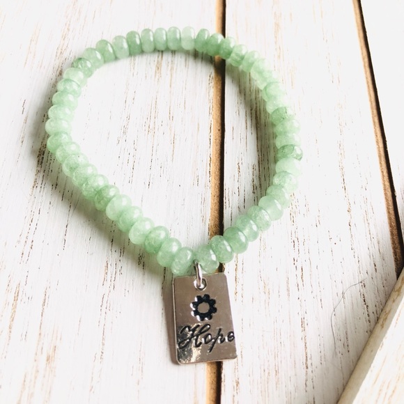 Handmade Jewelry - Green Jade Stretch Bracelet